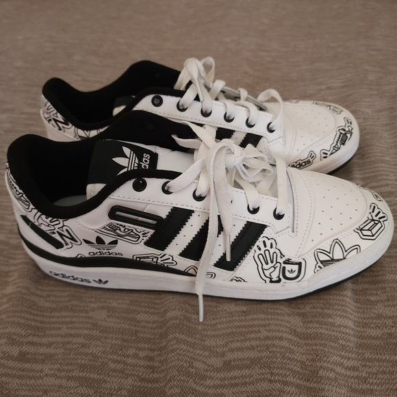 ADIDAS Forum Low GW 4921 (Sz 9) - Picture 5 of 12